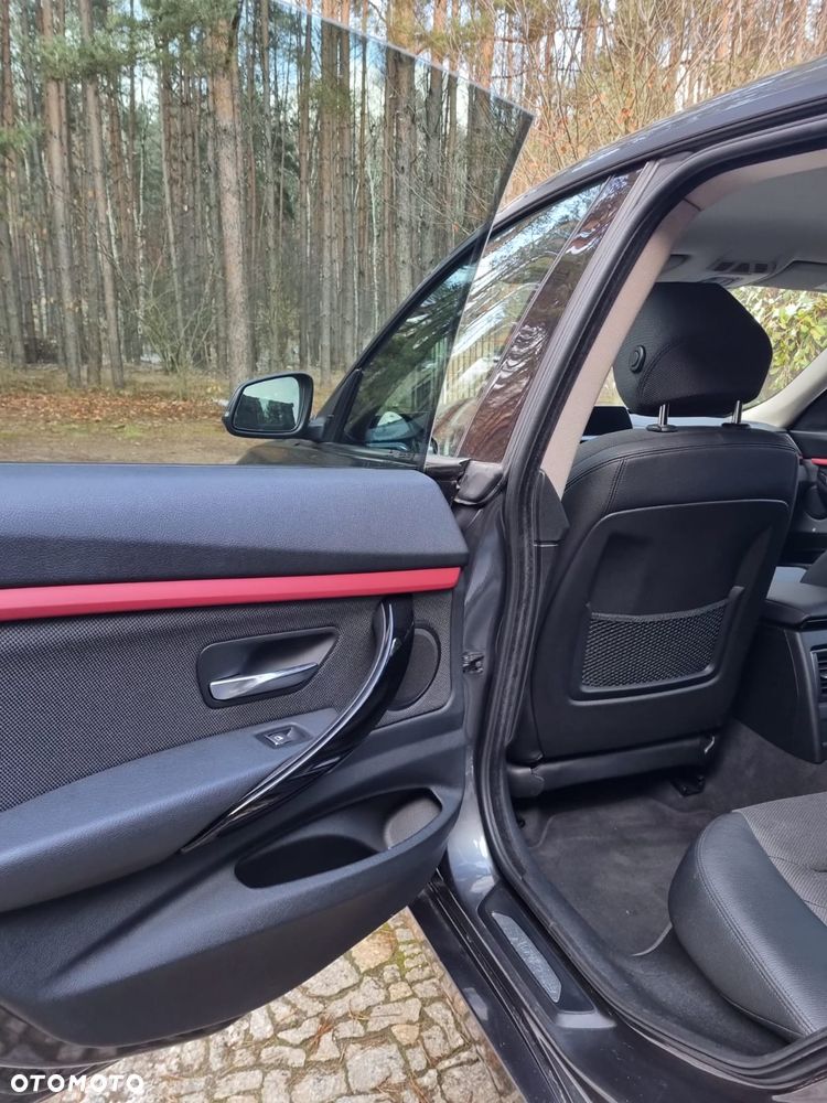BMW Seria 3 320i Advantage sport - 13
