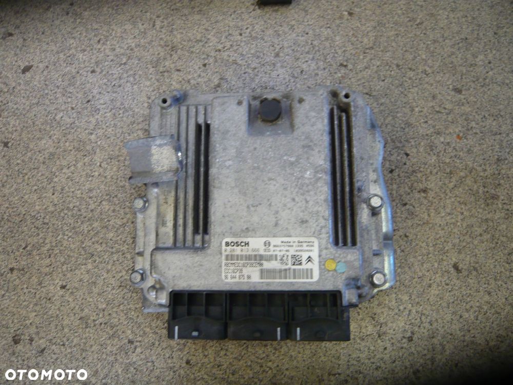 komputer sterownik silnika citroen c-crosser 0281013666 - 1