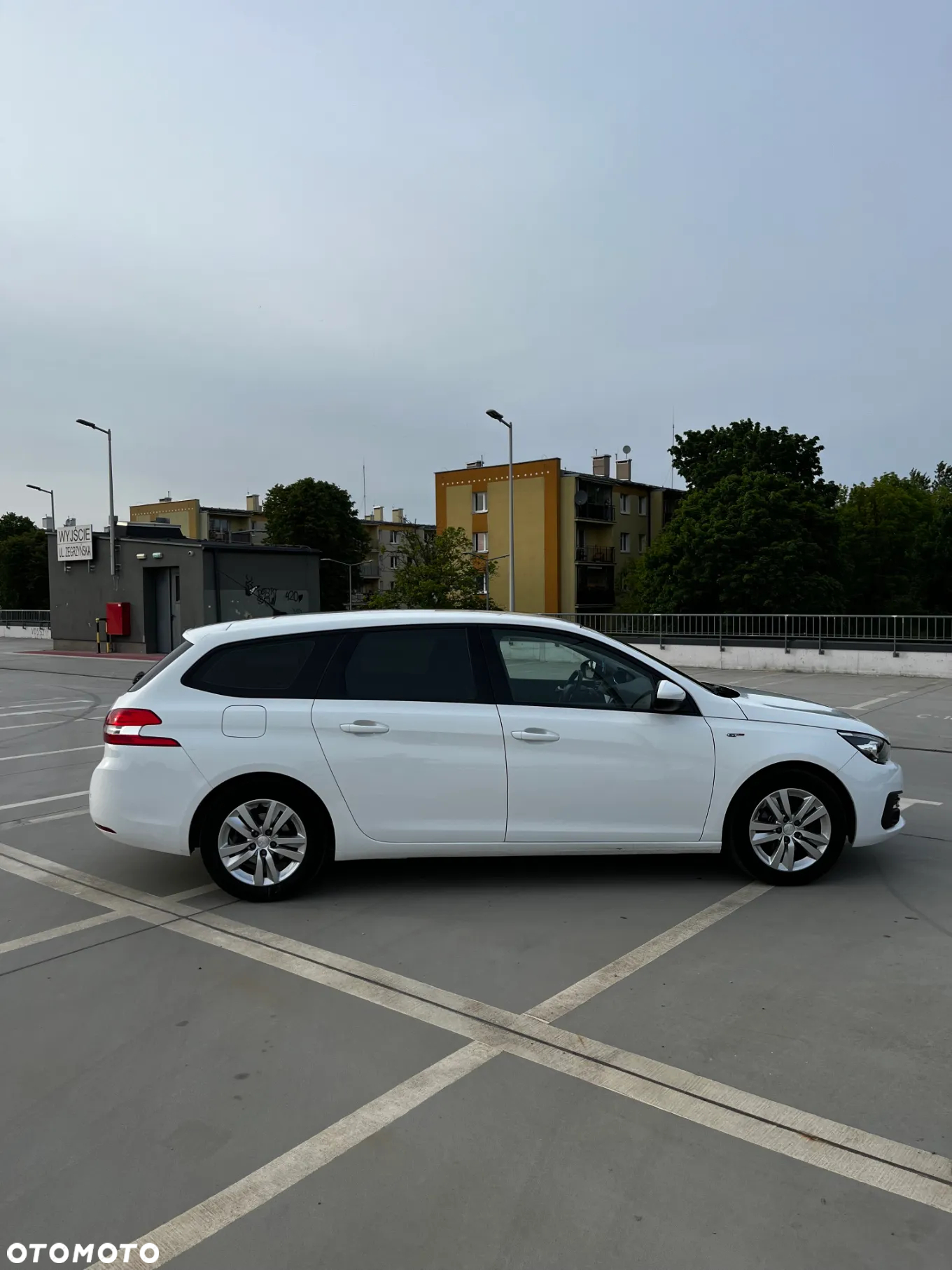 Peugeot 308 1.5 BlueHDi Allure Pack S&S - 12