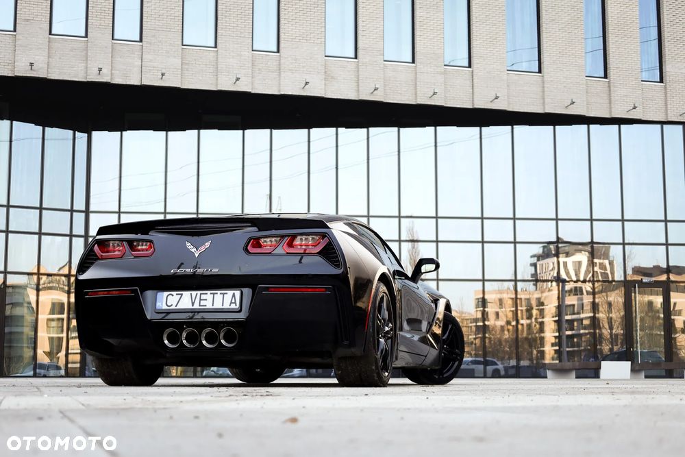 Chevrolet Corvette - 3