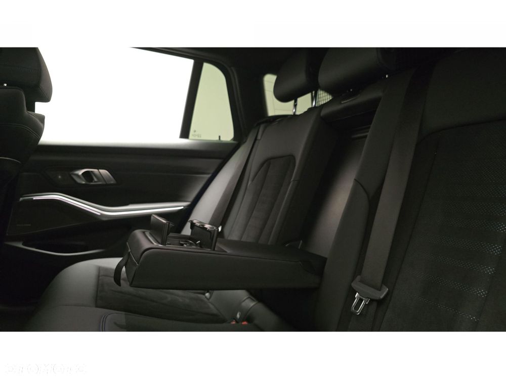 BMW Seria 3 320d xDrive M Sport - 23