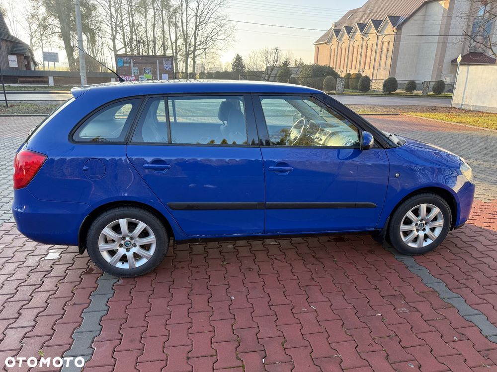 Skoda Fabia ver-1-4-16v-comfort - 2