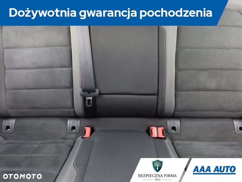 Volkswagen Golf - 11