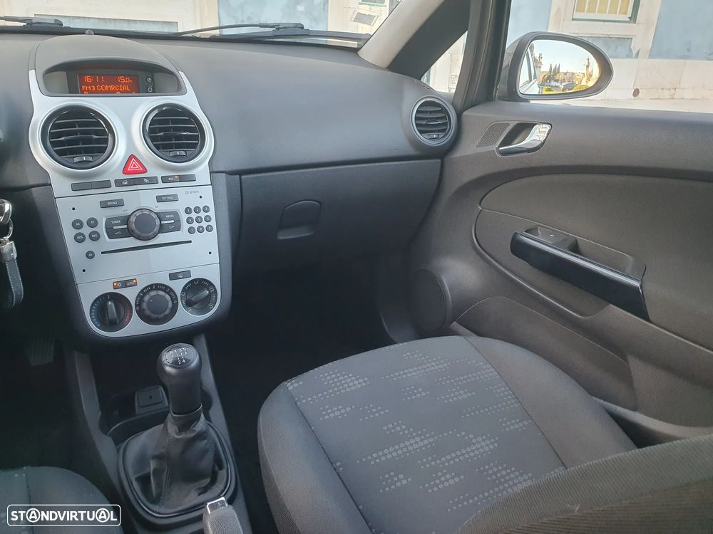 Opel Corsa 1.2 Enjoy S/S - 25