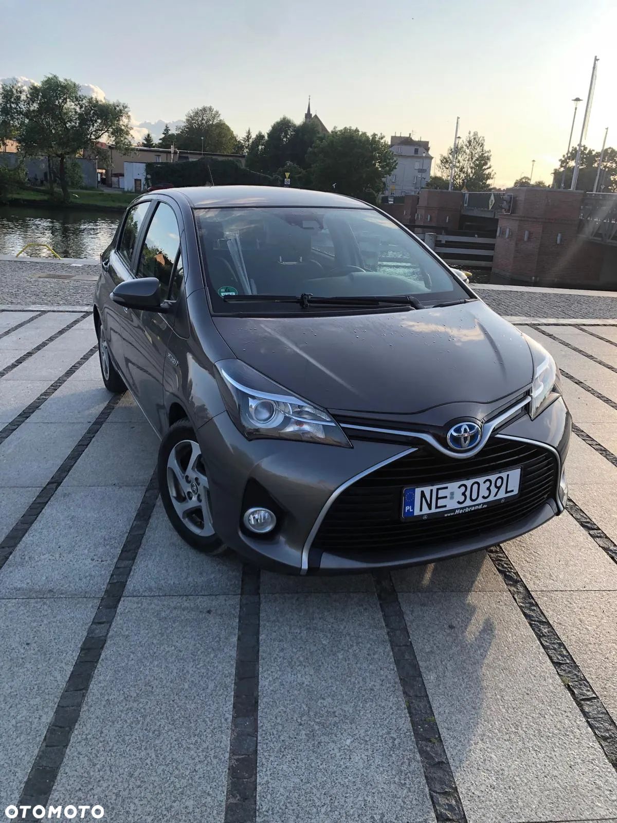 Toyota Yaris - 1