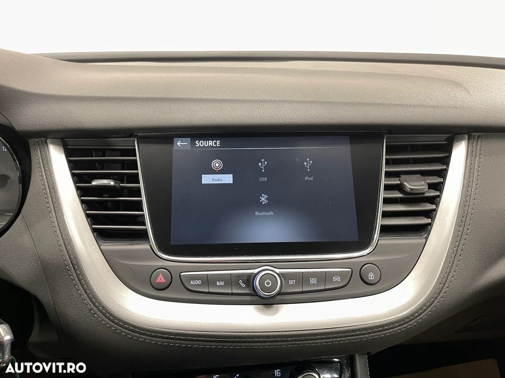 Opel Grandland X 1.2 Start/Stop Automatik Business Edition - 18