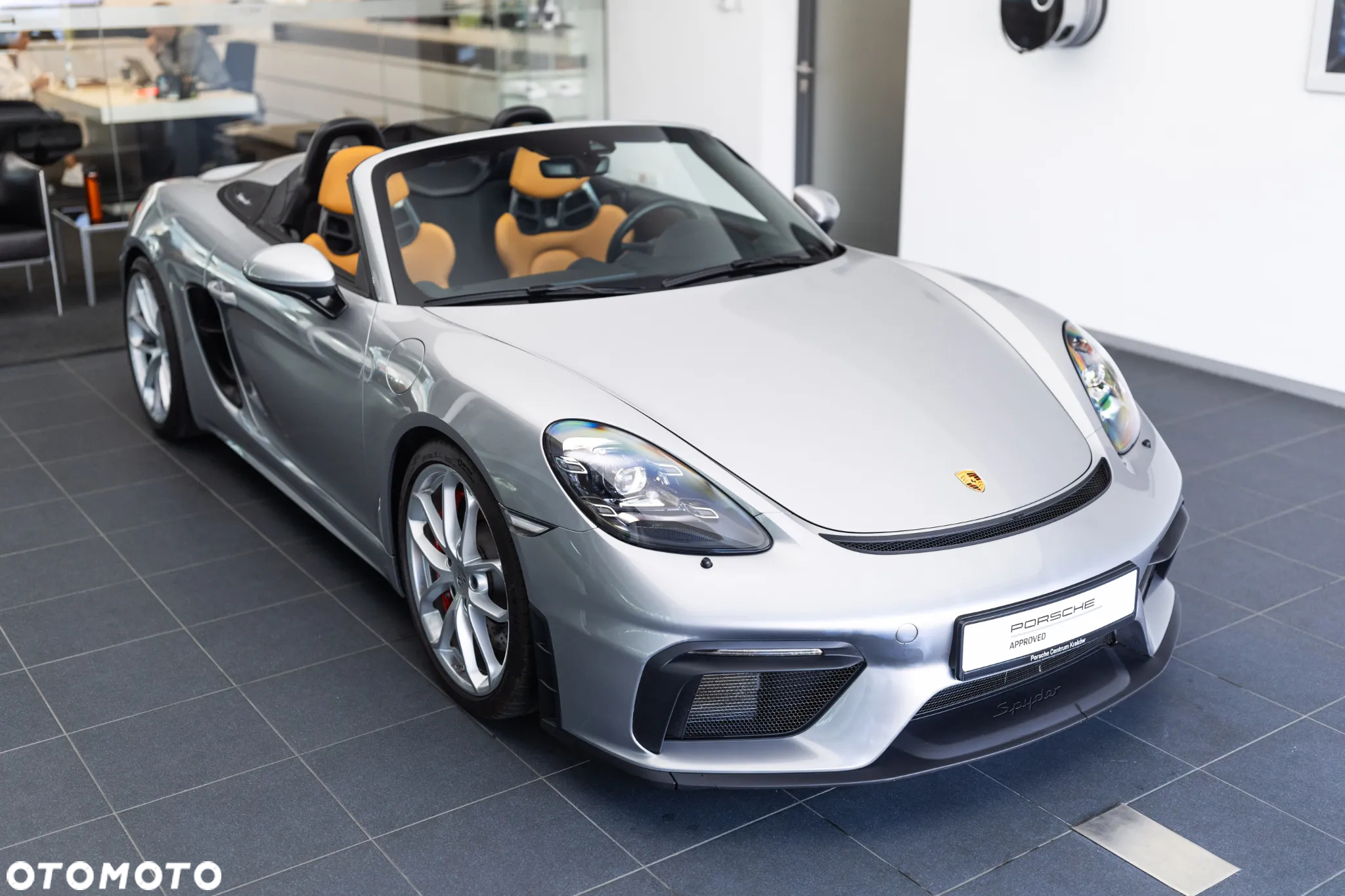 Porsche 718 Spyder - 6