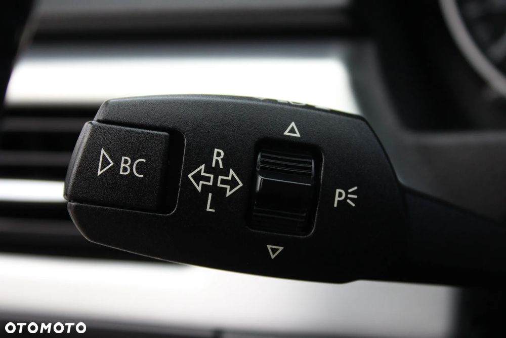 BMW Seria 3 318i Edition Lifestyle - 38