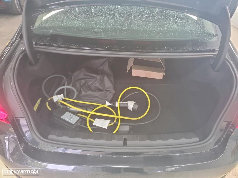 BMW 330 e Corporate Edition Auto - 10