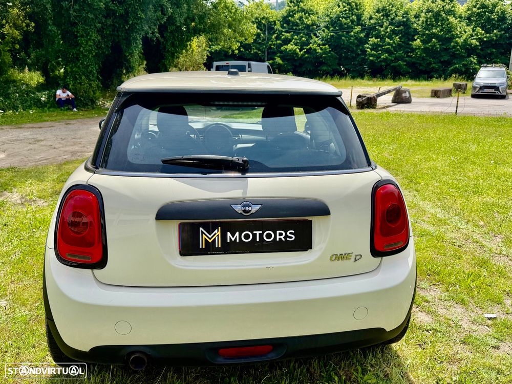 MINI 3 Portas Cooper D - 6