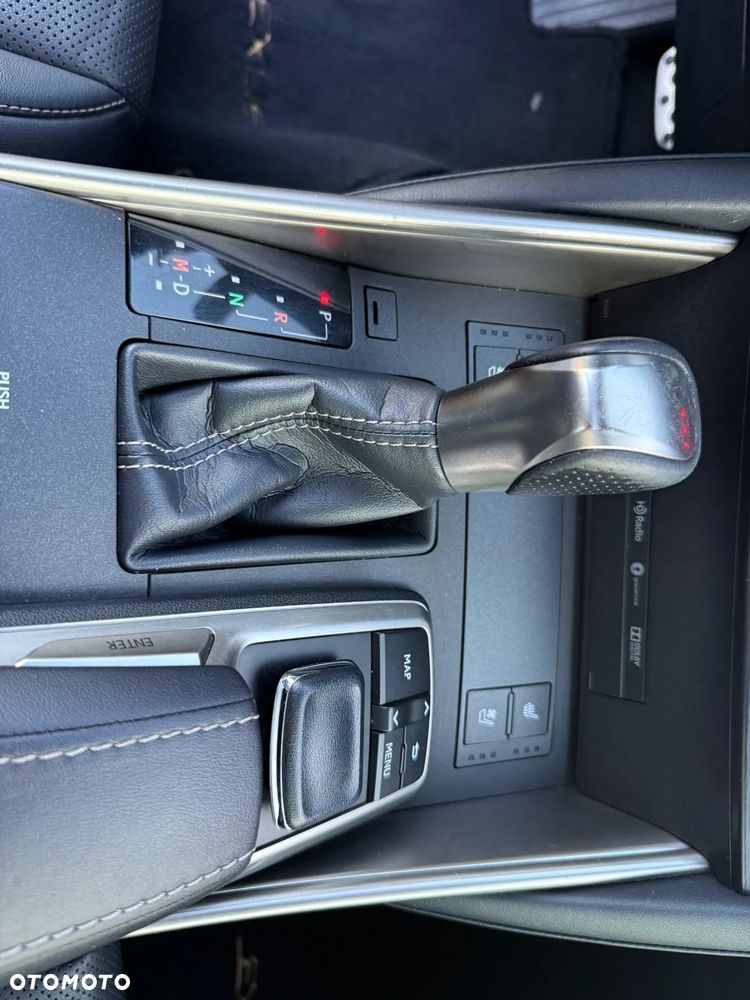 Lexus IS 200t / 300 F Sport - 22