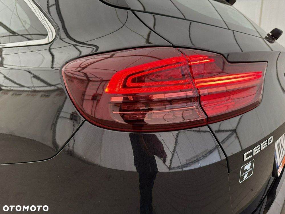Kia Ceed - 30