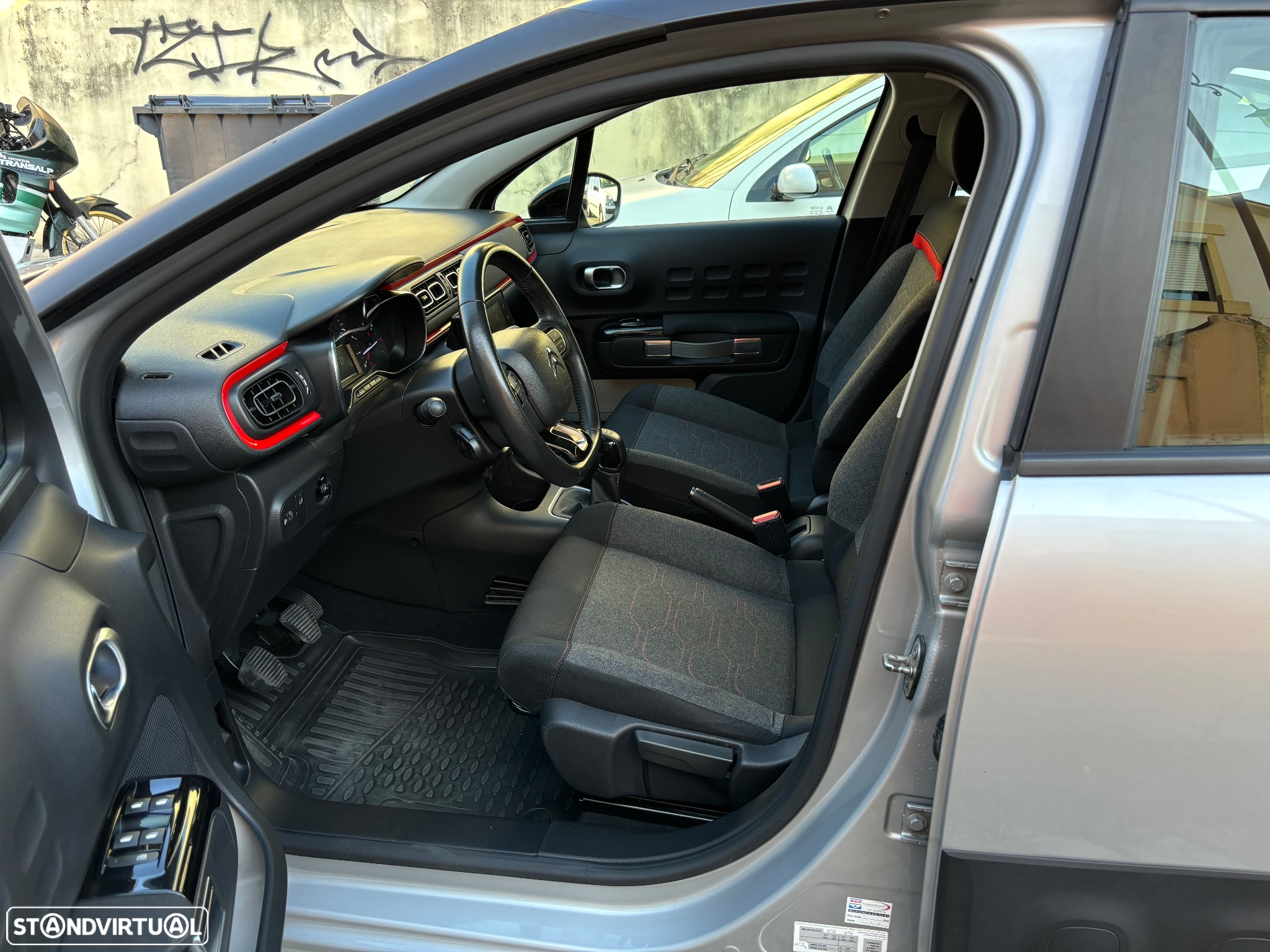 Citroën C3 1.2 PureTech Origins - 6