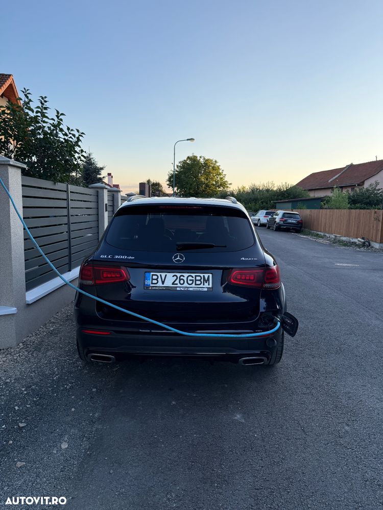 Mercedes-Benz GLC 300 de 4Matic 9G-TRONIC AMG Line Plus - 24