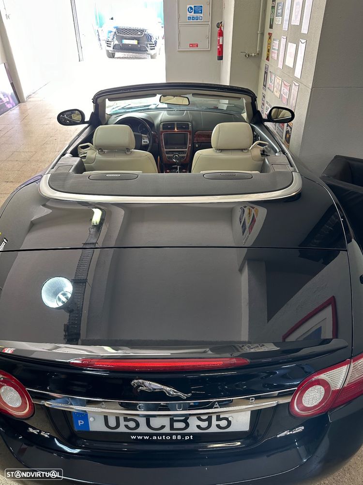 Jaguar XK 4.2 V8 Convertible - 7