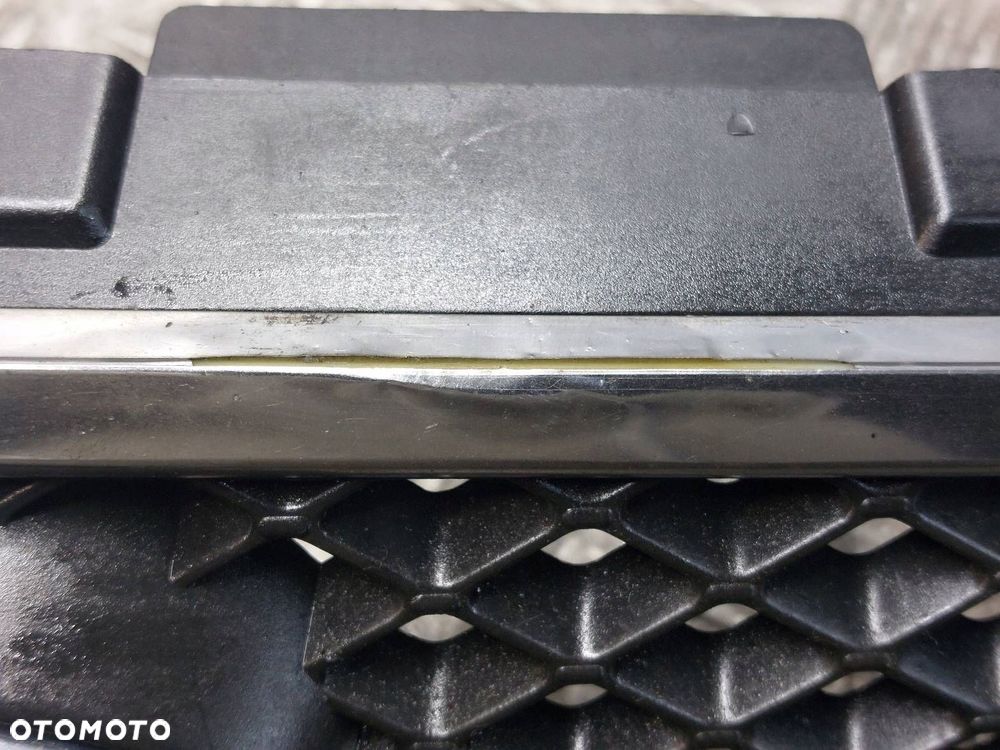 GRILL ATRAPA CHŁODNICY FORD FIESTA MK4 FL 99-02 2S61-8200-BGW - 3