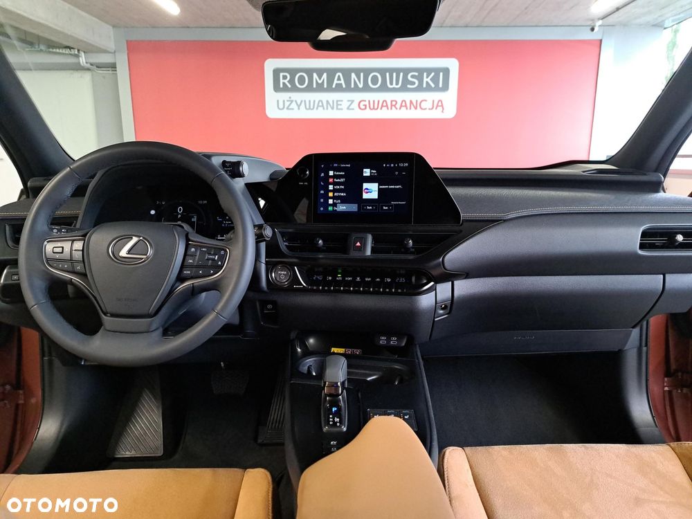 Lexus UX 300h Business - 13
