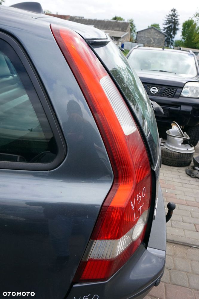 LAMPA TYLNA LEWA V50  KOMBI  VOLVO 2004-2007 - 2