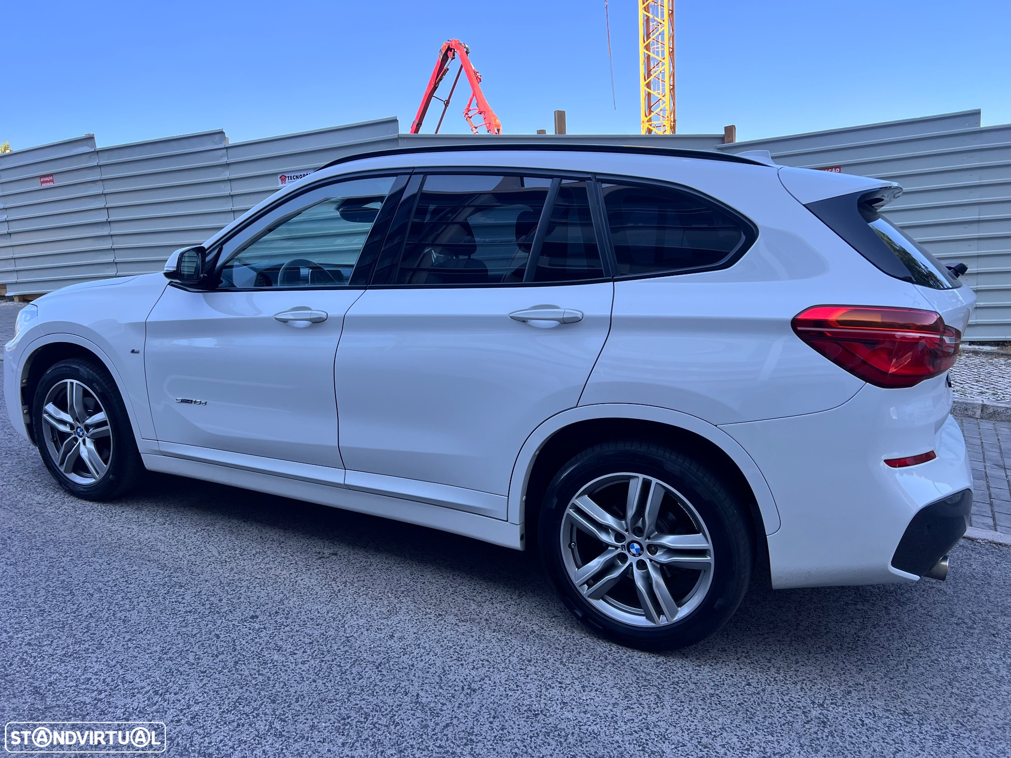 BMW X1 18 d sDrive Auto Pack M - 12