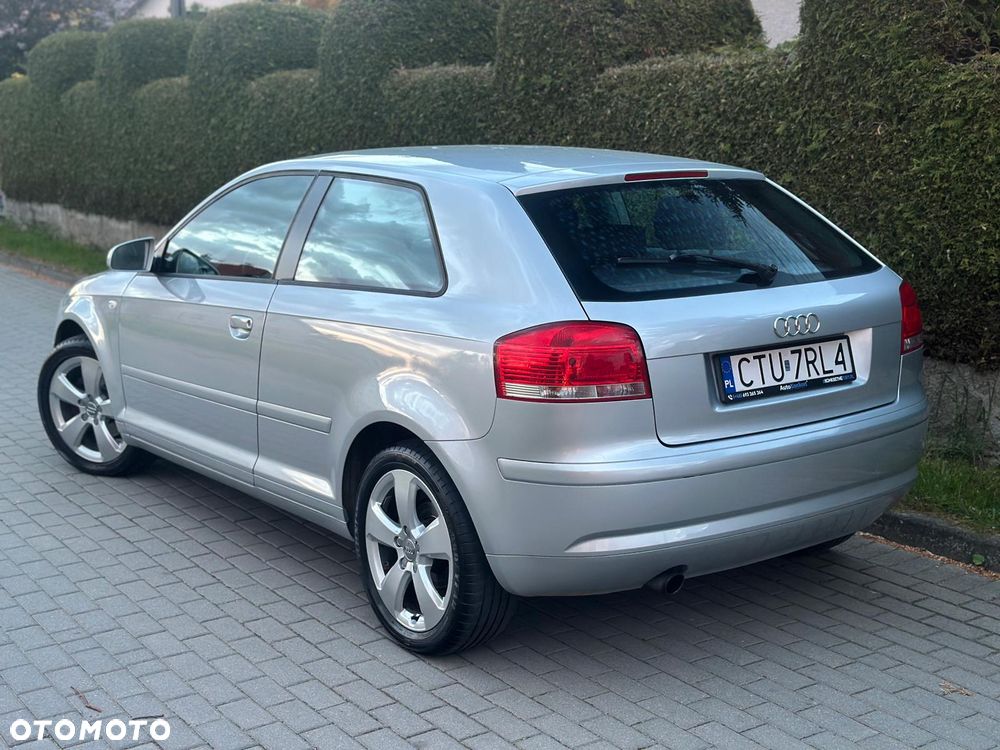 Audi A3 3-drzwiowe 1.6 Attraction - 4