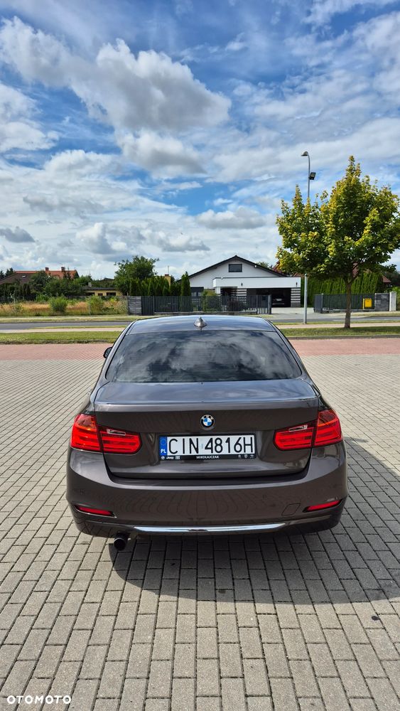 BMW Seria 3 320d - 5
