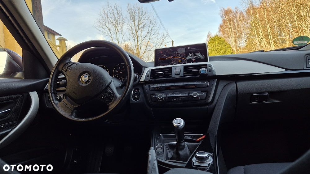 BMW Seria 3 318d - 6