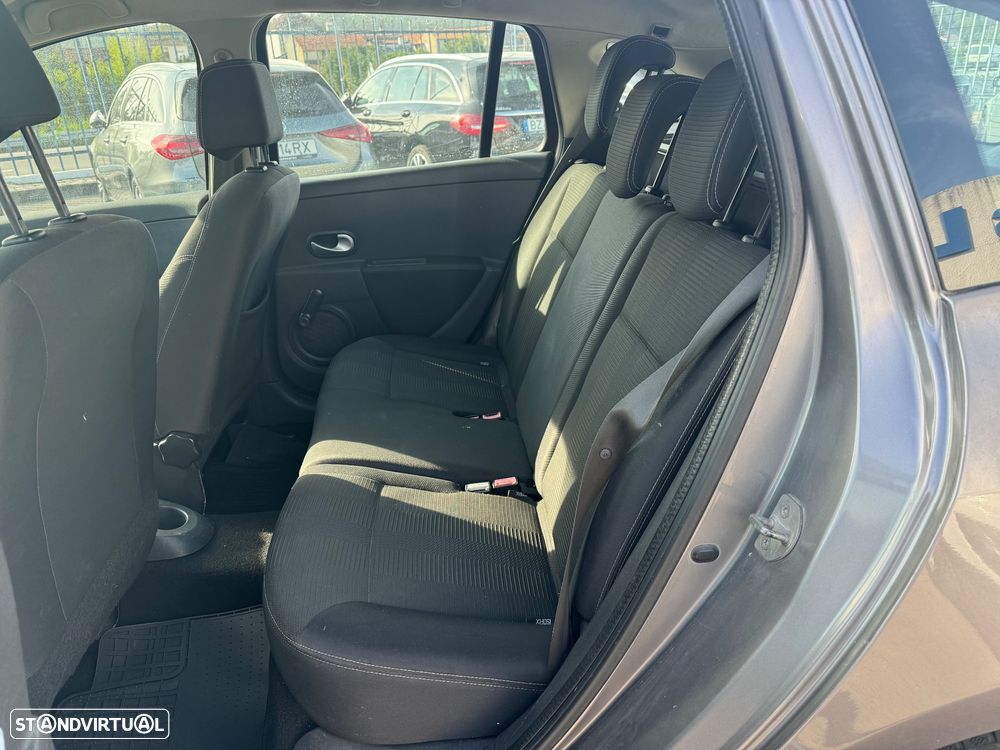 Renault Clio Break 1.2 16V Dynamique - 11