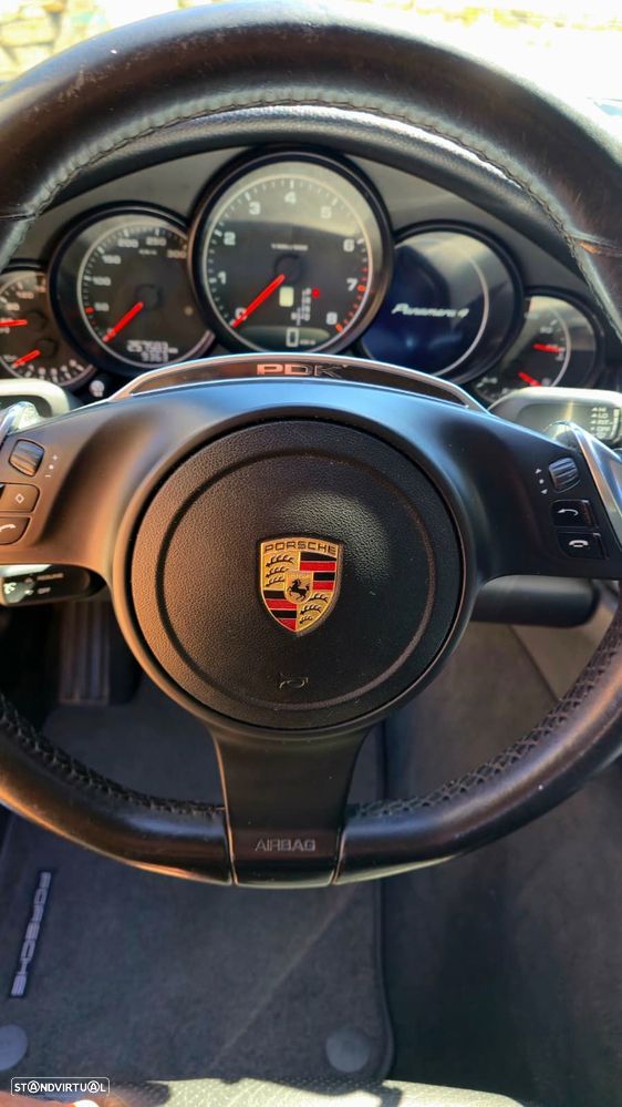 Porsche Panamera 4 PDK - 11