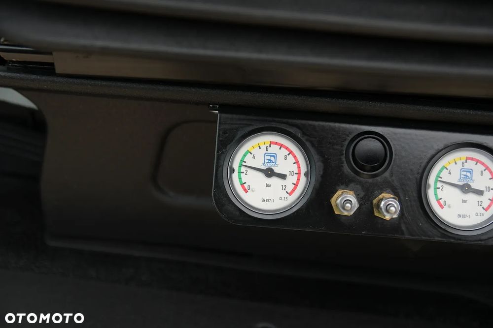 Iveco DAILY 35-180 * SKRZYNIA 5,10 m * SKRZYNIOWY * Salon PL * ZNAKOMITY STAN! - 24