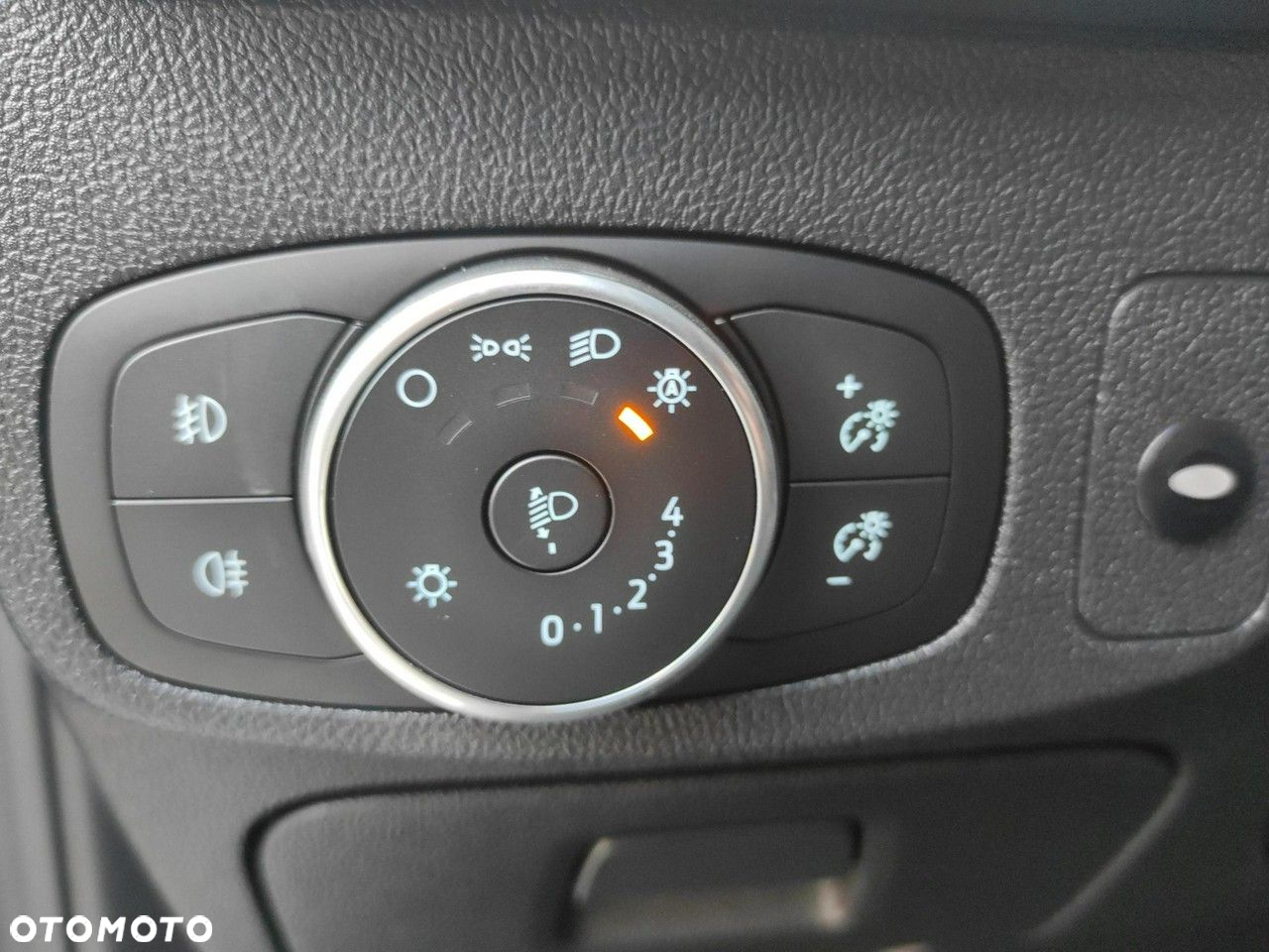 Ford Focus 1.0 EcoBoost Trend Edition - 13