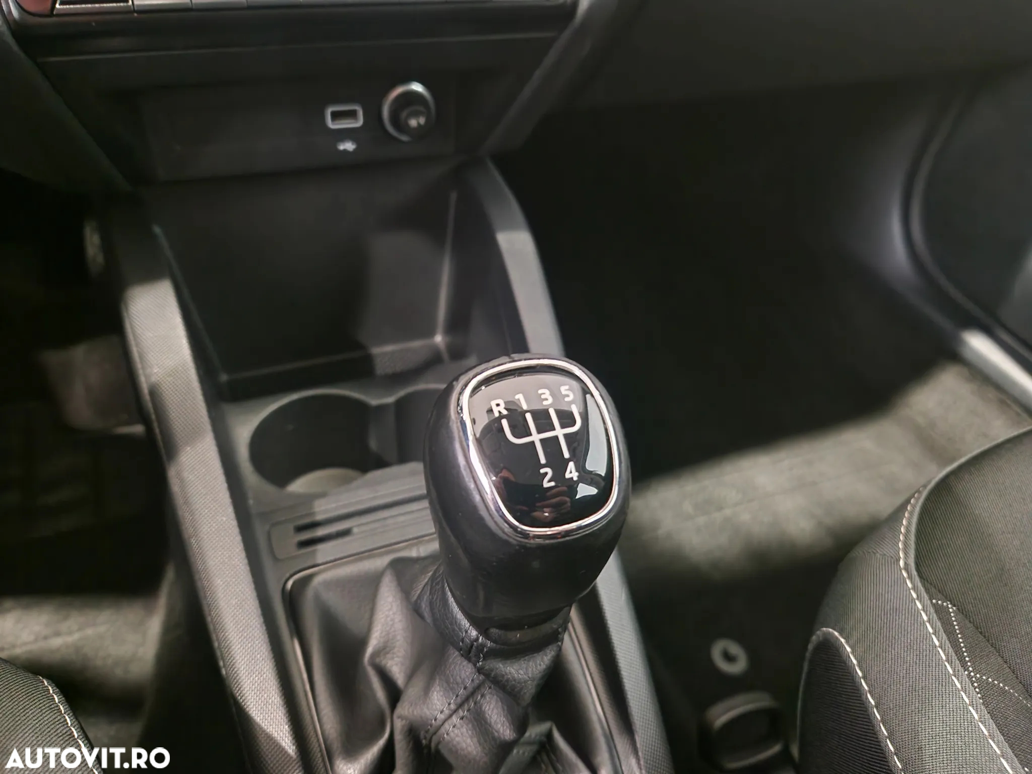 Skoda Fabia - 23