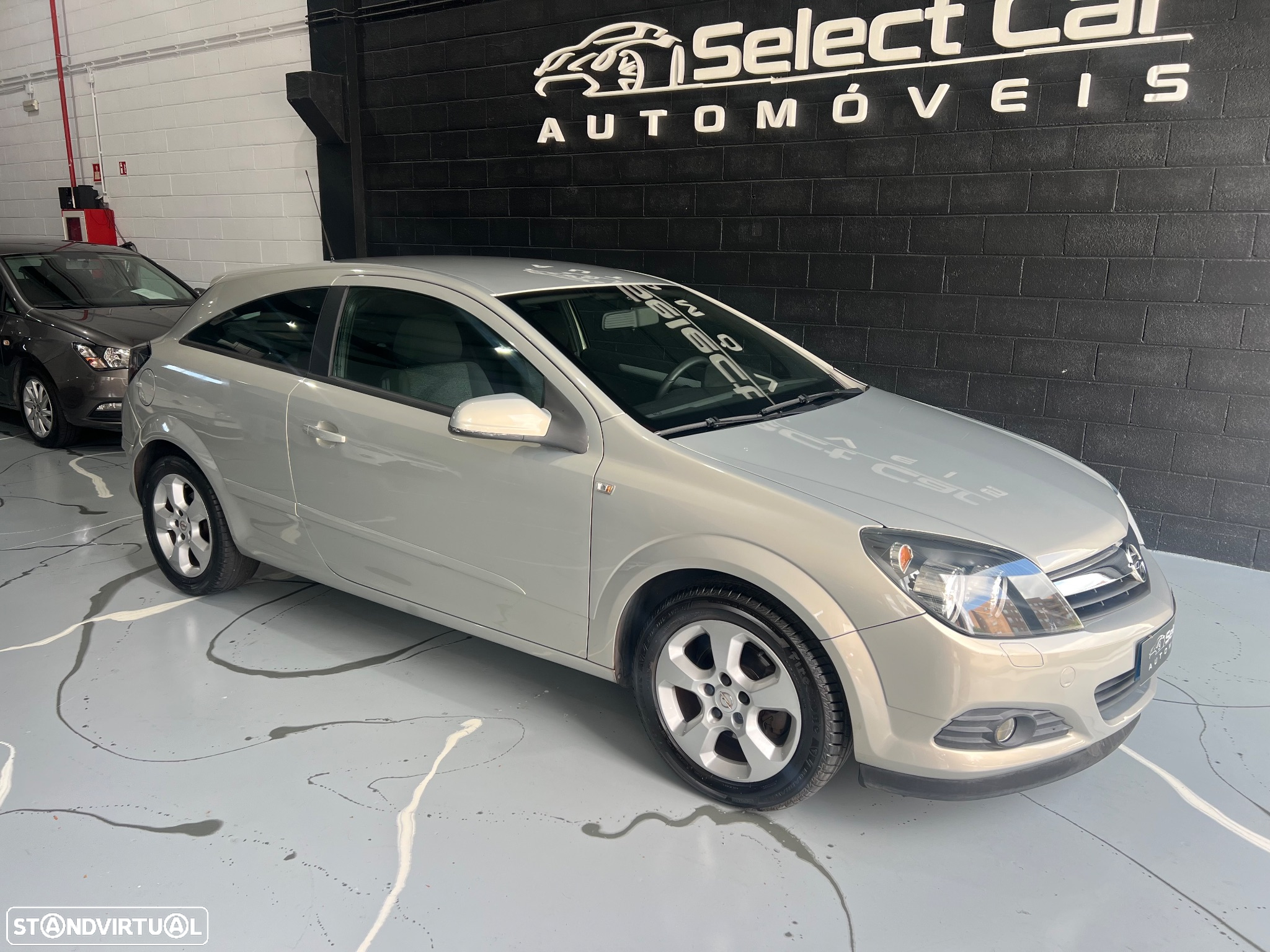 Opel Astra GTC 1.3 CDTi - 5