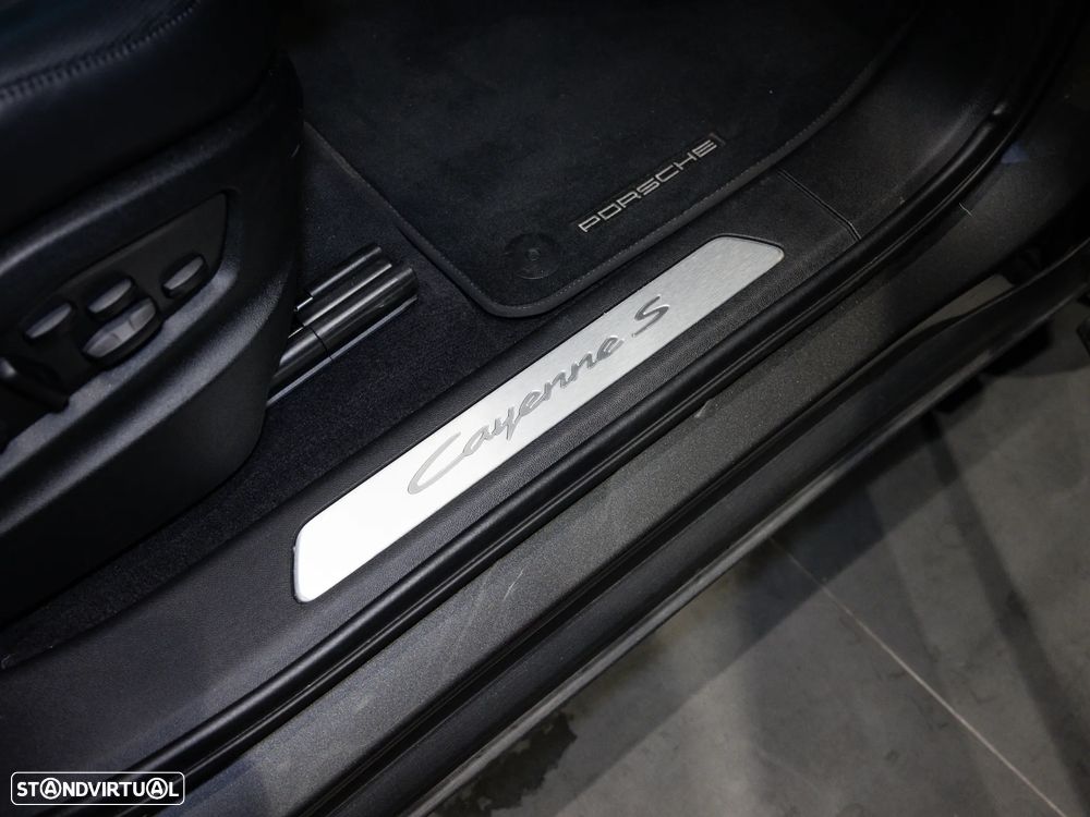 Porsche Cayenne Coupé S E-Hybrid - 48