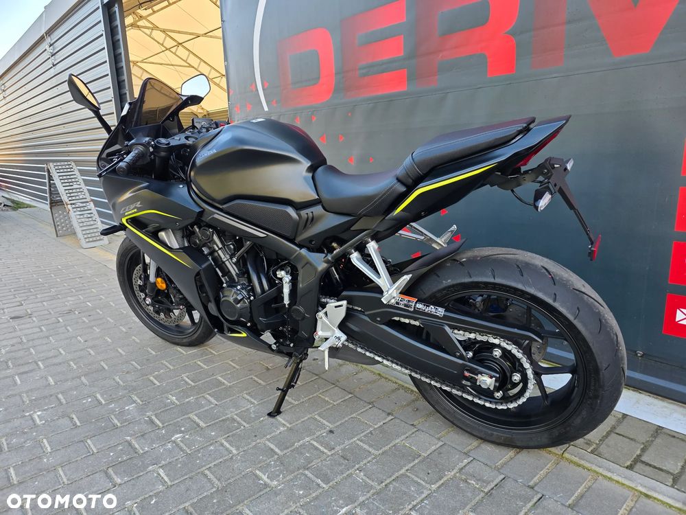 Honda CBR - 6