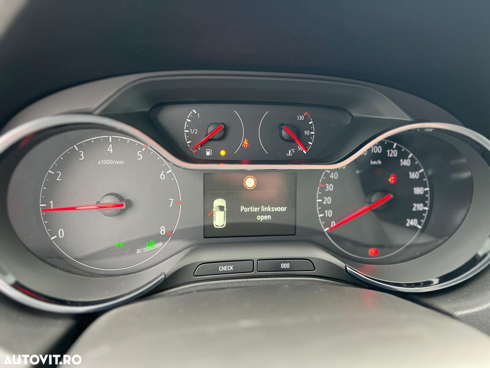 Opel Grandland X 1.2 Start/Stop Business Edition - 25