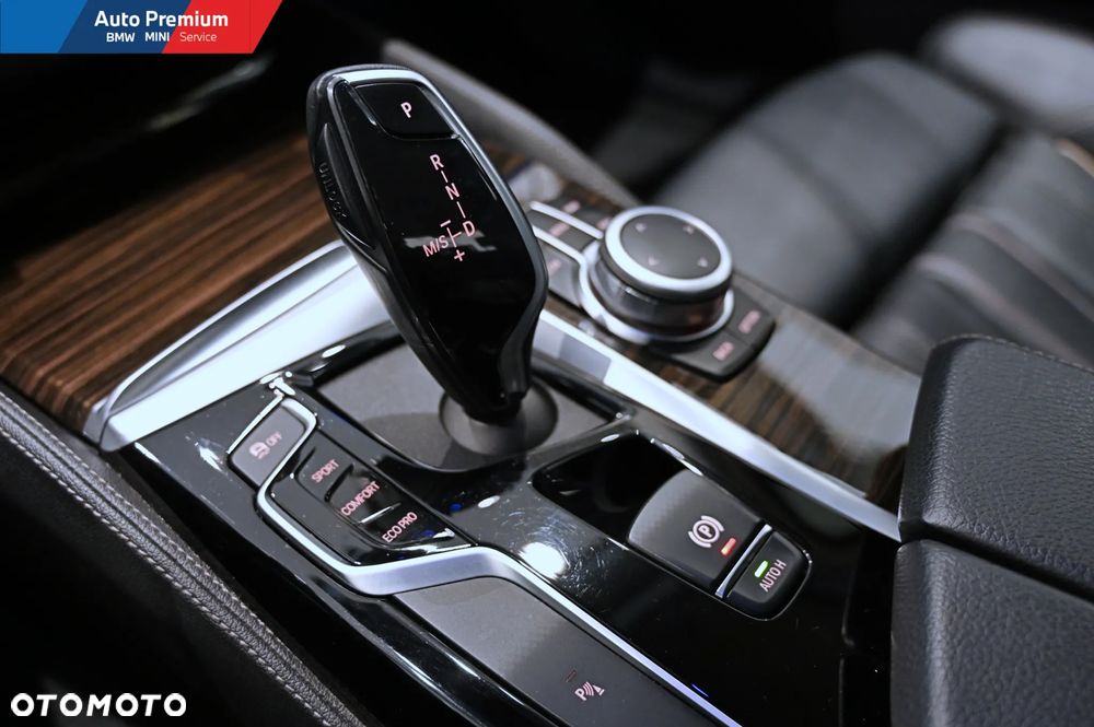 BMW Seria 5 520d xDrive - 6