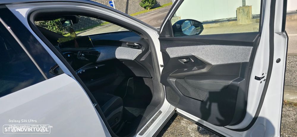 Peugeot 5008 1.2 Hybrid GT e-DCS6 - 11