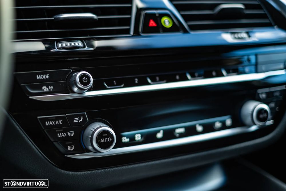 BMW 530 e Aut. Luxury Line - 39