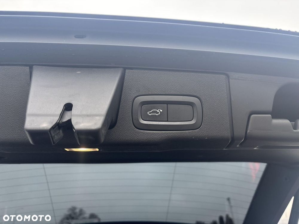 Volvo XC 60 D4 AWD Momentum - 17