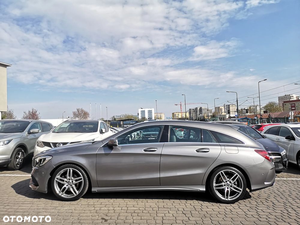 Mercedes-Benz CLA 180 7G-DCT AMG Line - 6