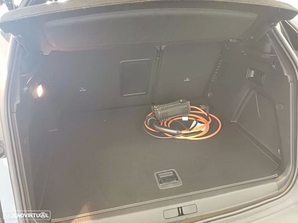 Peugeot 3008 1.6 Hybrid GT Pack e-EAT8 - 37
