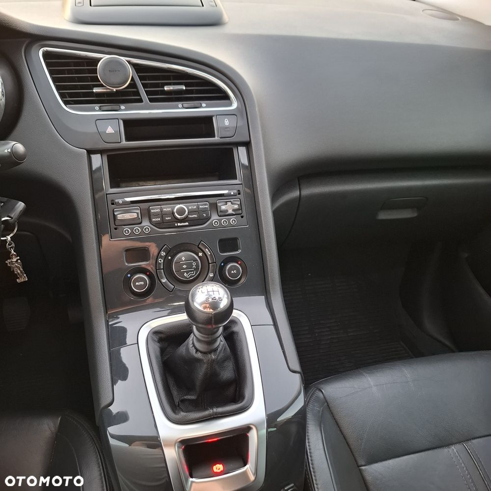 Peugeot 5008 - 15