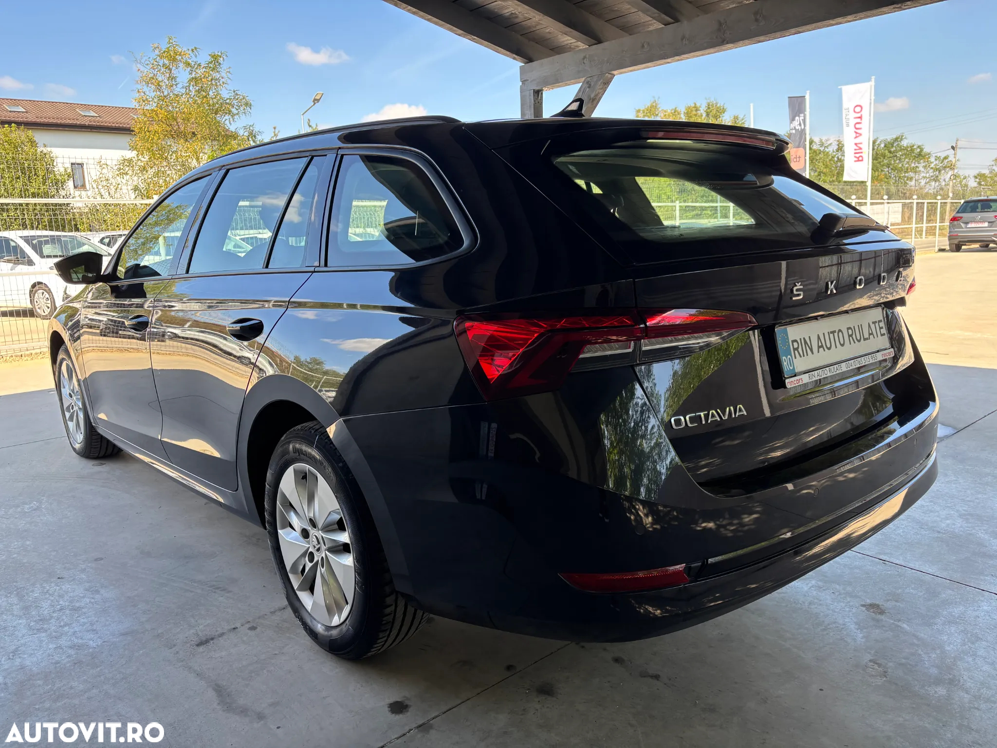 Skoda Octavia 2.0 TDI DSG Style - 11