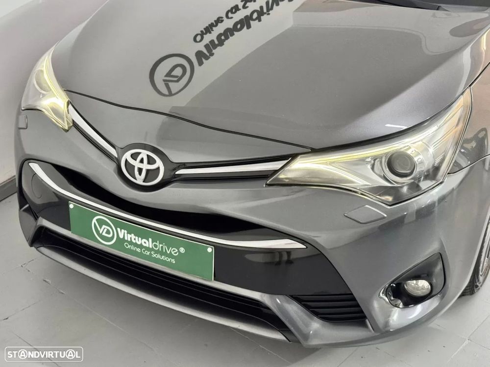 Toyota Avensis Touring Sports 2.0 D-4D Luxury+GPS - 13