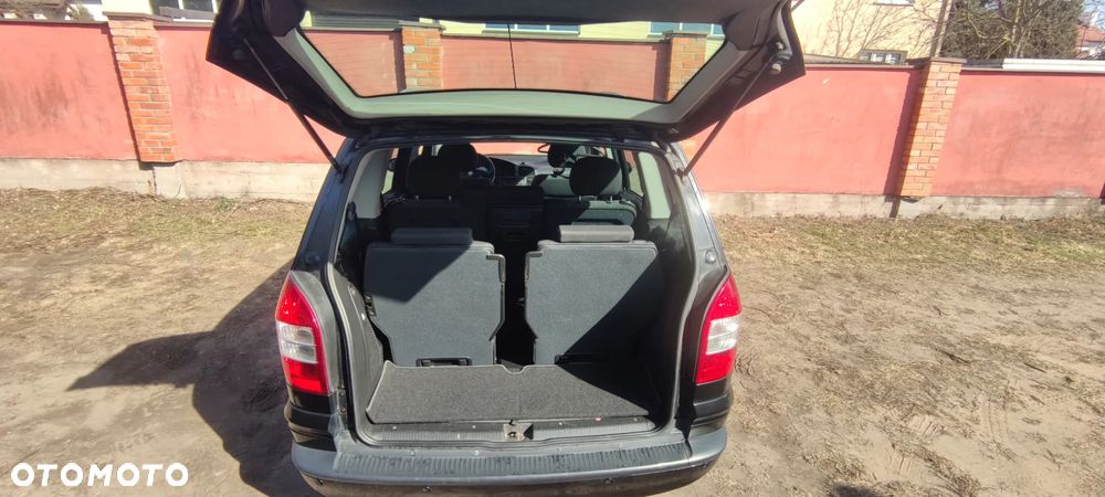 Opel Zafira 1.8 16V Elegance - 8