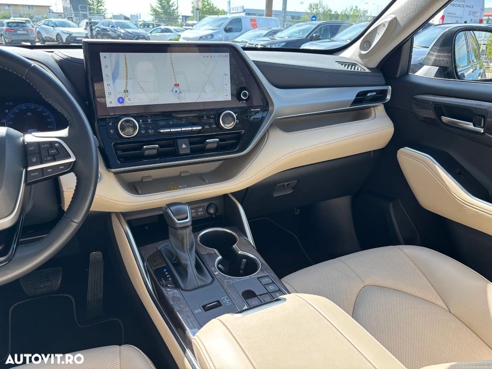 Toyota Highlander 2.5 L Dynamic Force 248CP Luxury Metallic - 14