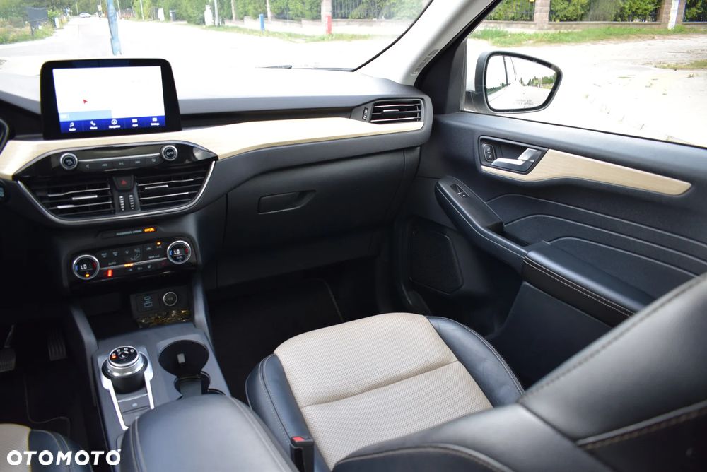 Ford Escape 2.0 EcoBoost AWD Titanium - 24