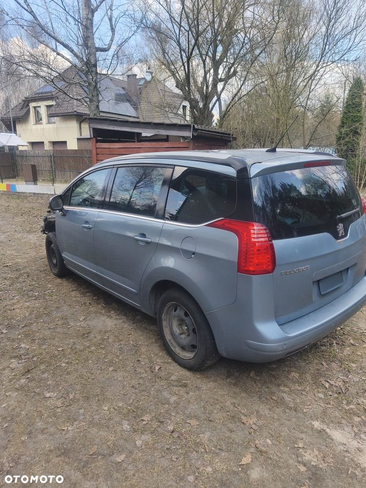 Peugeot 5008 - 3