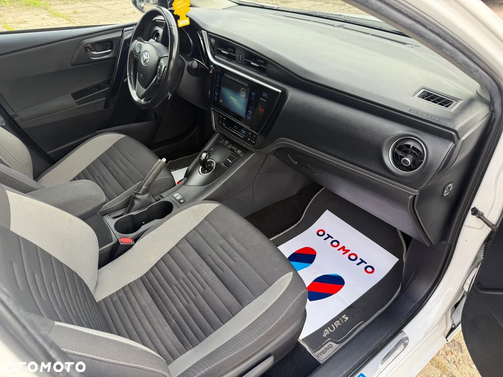 Toyota Auris 1.8 HSD Luna - 11