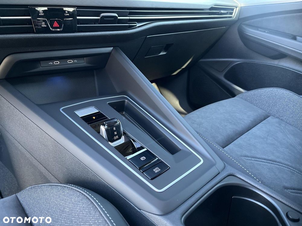 Volkswagen Golf - 28